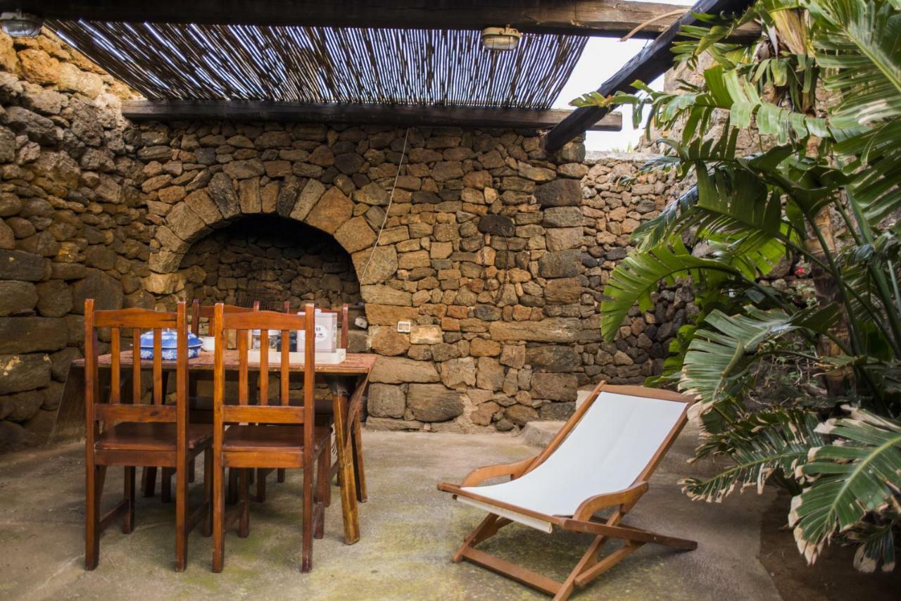 Villa Dammuso Sant'Anna à Pantelleria Extérieur photo